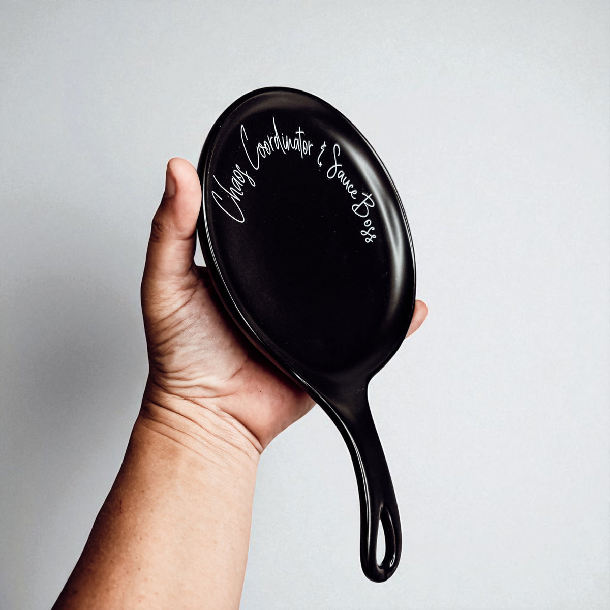 Modern ceramic spoon rest - Kitchen decor accessories white black - Cooking utensil storage
Ceramic cooking spoon rest - Kitchen accessories gift - White black utensil holder decor